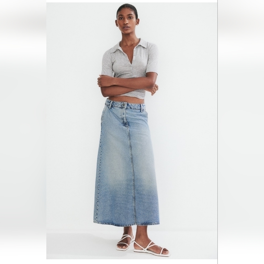 H&M Divided women's feather soft denim skirt size XL